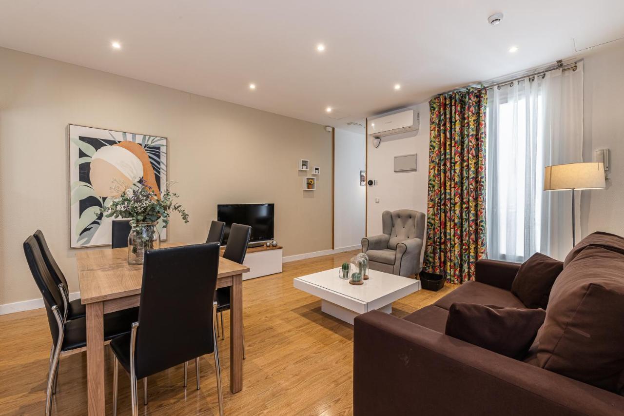 Waou Apartamentos En Sol Confort 5 Madrid Eksteriør bilde