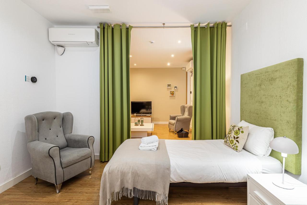 Waou Apartamentos En Sol Confort 5 Madrid Eksteriør bilde